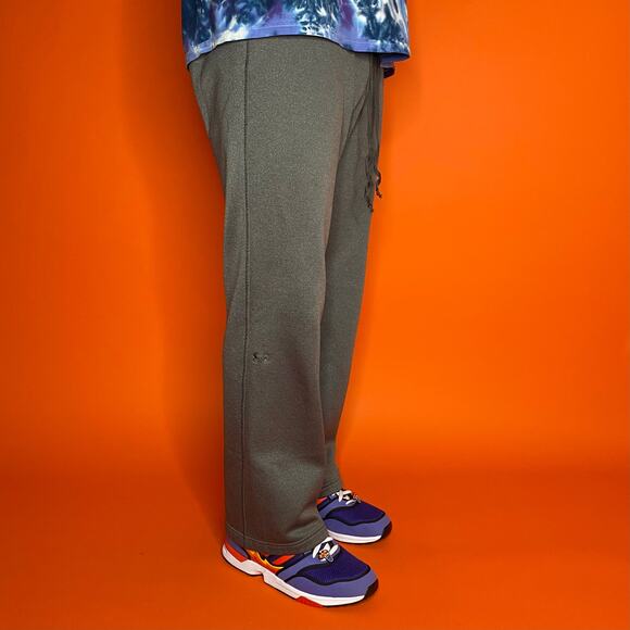 Under Armour Sweatpants Grey Polyester Subtle Logo - Picture 1 of 4